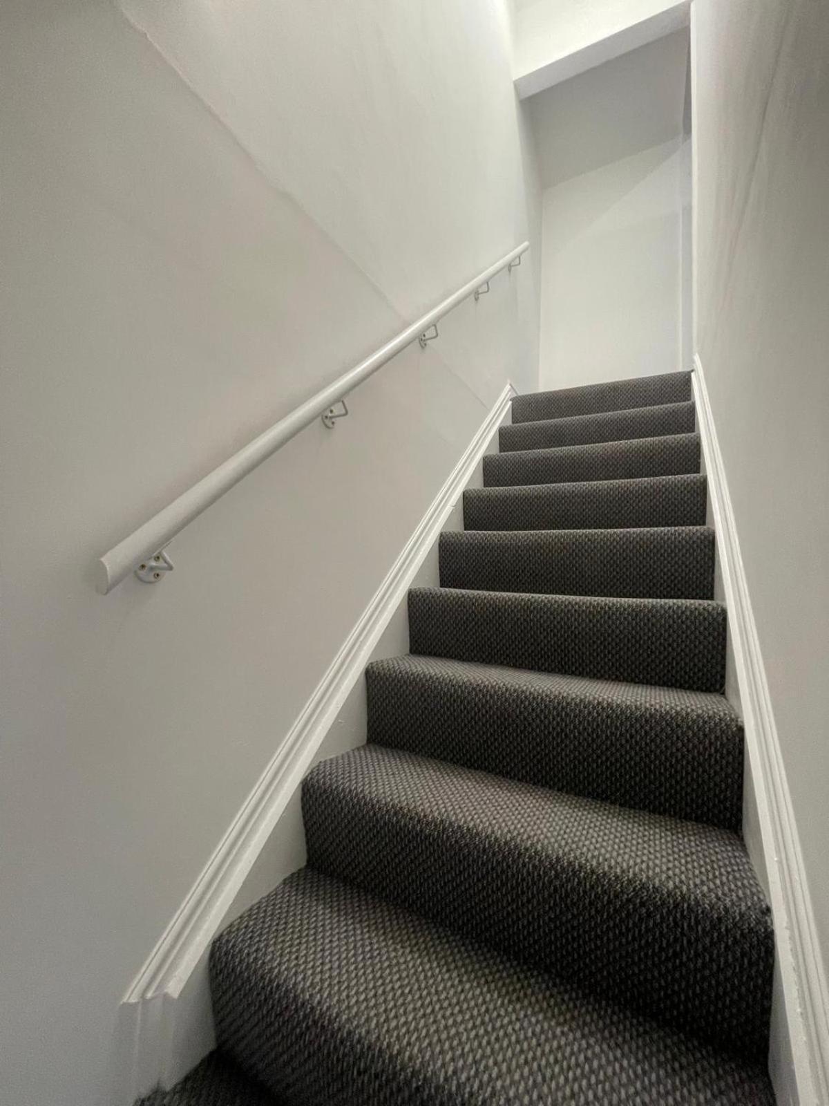 Spacious 2 Bedroom Apartment 리버풀 외부 사진