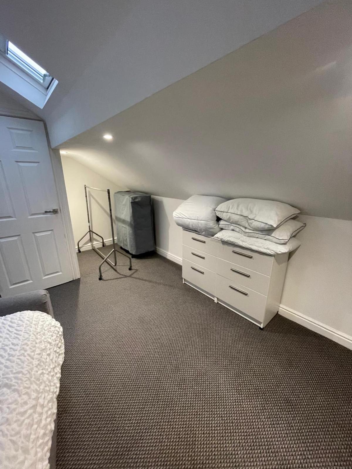 Spacious 2 Bedroom Apartment 리버풀 외부 사진