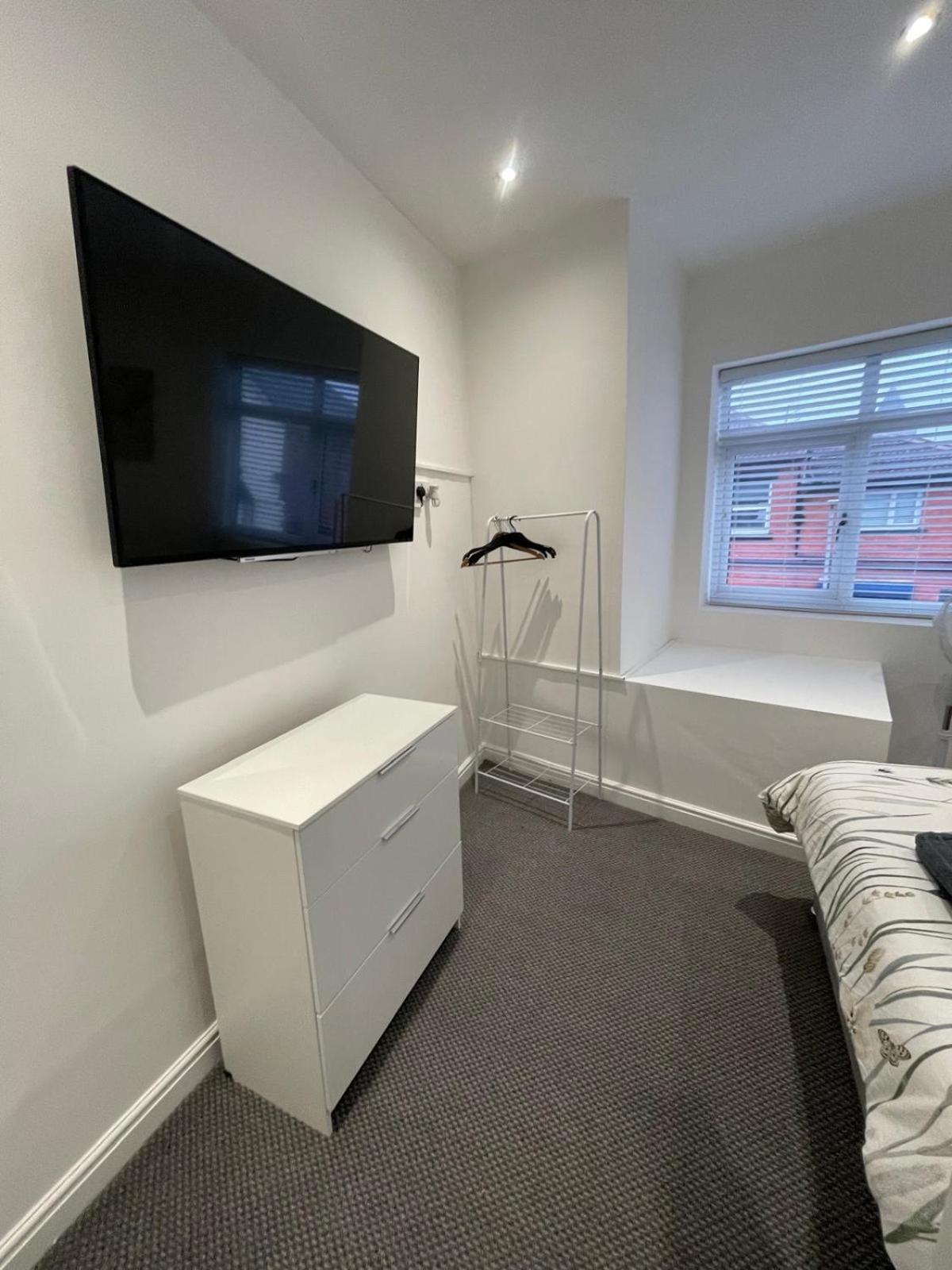 Spacious 2 Bedroom Apartment 리버풀 외부 사진